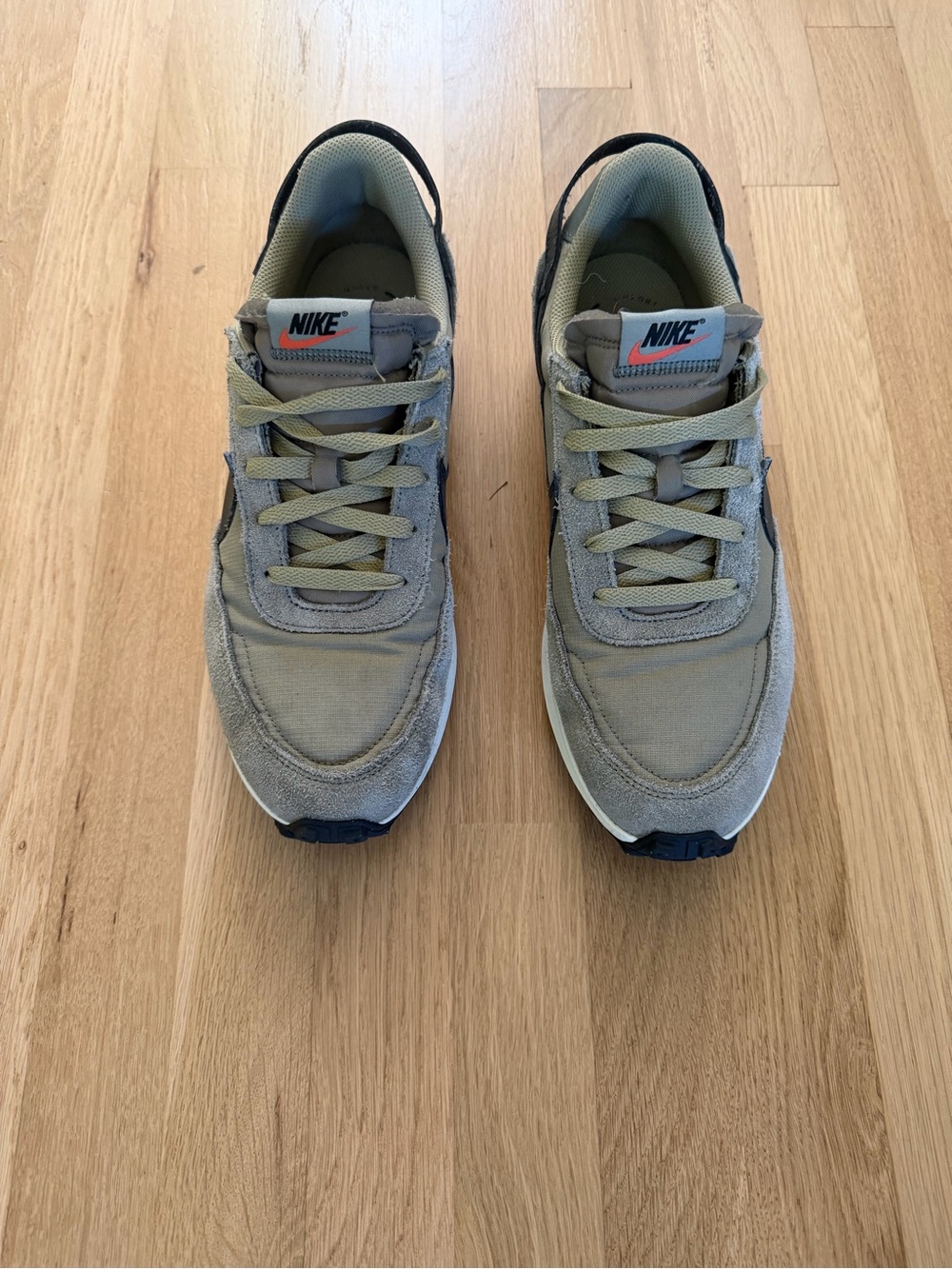 Nike Men's Casual Runner Sneakers - Olive Green/Gray